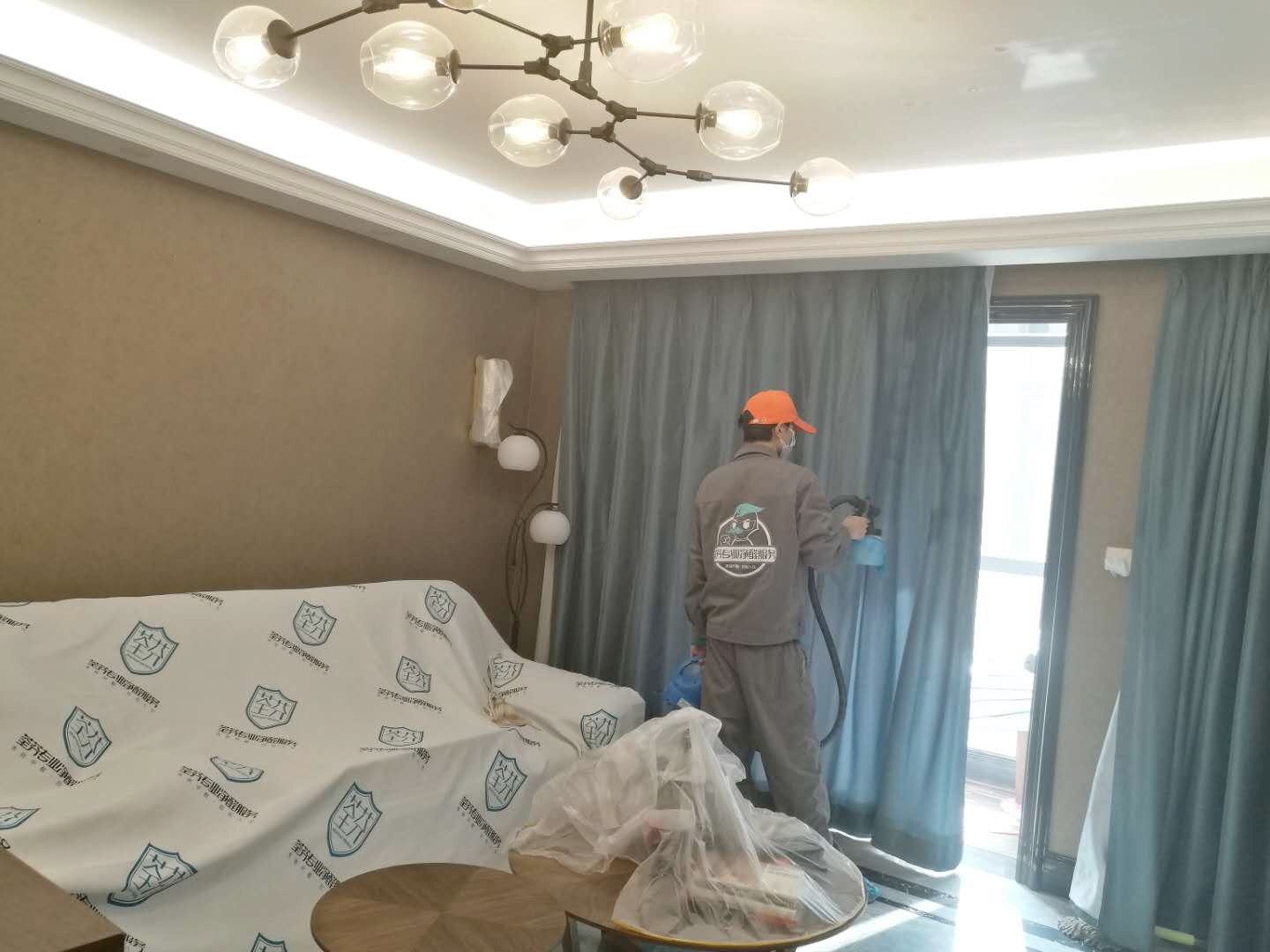 陽(yáng)臺窗簾布藝全方位施工