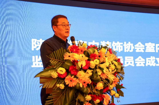 中國室內裝飾協(xié)會(huì )室內環(huán)境凈化治理專(zhuān)業(yè)委員會(huì )秘書(shū)長(cháng)楊軍