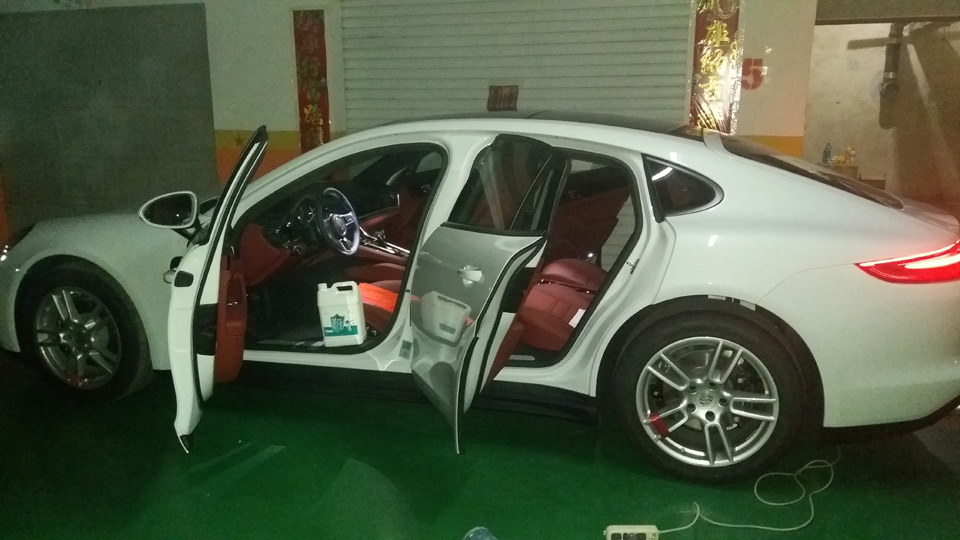 車(chē)內全方位噴涂治理施工