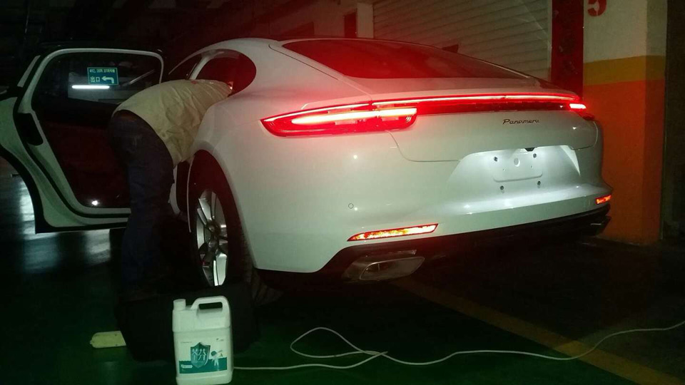 車(chē)內全方位噴涂治理施工