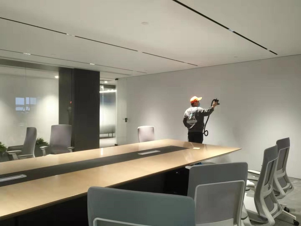 會(huì )議室墻面噴槍全方位施工治理